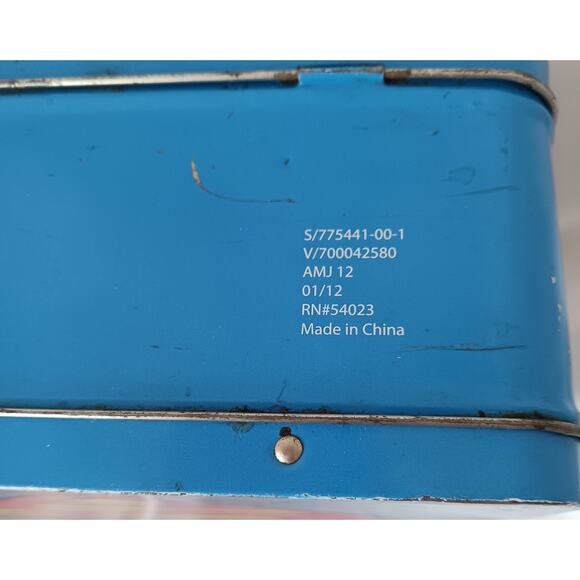 Superman Action Doll and Vintage Superman Logo Tin Lunch Box - Picture 15 of 16